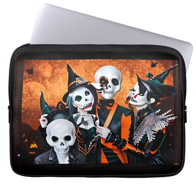 Capa Para Notebook Os Que Resistem ao Halloween (Frente)