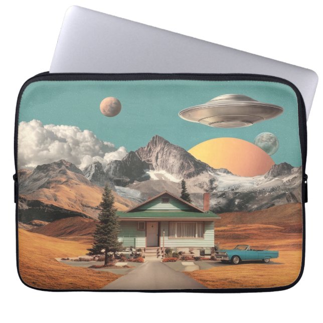Capa Para Notebook OVNI Surreal Acima de Casa Rústica (Frente)