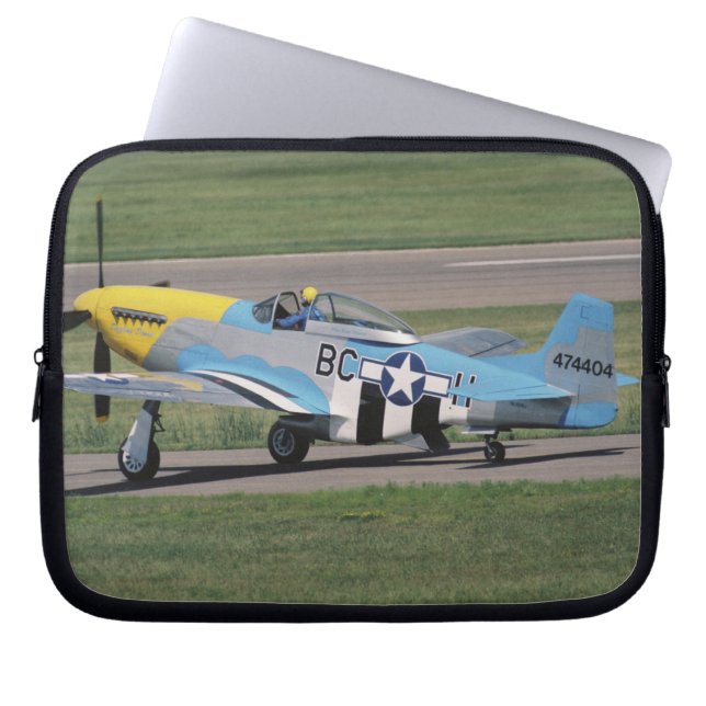 Capa Para Notebook P-51 D norte-americano Dazzling Donna no (Frente)