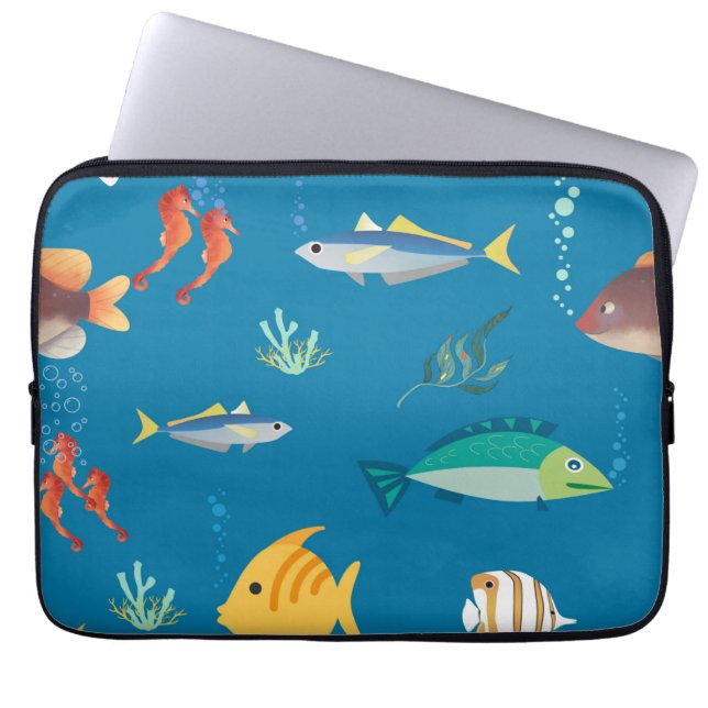 Capa Para Notebook Padrão Azul Ilustrado de Peixes e Cavalos-Marinhos (Frente)