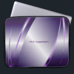 Capa Para Notebook Padrão De Aço Inoxidável Sem Olhos Metálico De Cor<br><div class="desc">Tinta púrpura,  aspecto metálico brilhante,  padrão de aço inoxidável. Monograma personalizado e opcional. Disponível em outros produtos e que pode ser solicitado para qualquer um dos produtos oferecidos no Zazzle.</div>