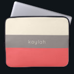 Capa Para Notebook Padrão de Bloco de Cores Minimalista Coral com Nom<br><div class="desc">Um padrão de blocos coloridos maravilhosamente chic com apelo minimalista em coral, esticado profundo e bege arenoso. Um modelo de texto é incluído para personalizar este caso com seu nome, iniciais de monograma ou outro texto desejado. Disponível em outras combinações de cores e para uma grande variedade de modelos de...</div>