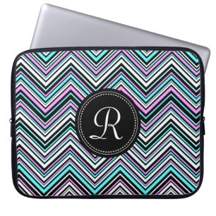 Capa Para Notebook Padrão de Chevron Tribal Feminino Monograma