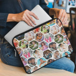 Capa Para Notebook Padrão de Hexágono Moderno Simples de Colagem de F<br><div class="desc">Colagem de Fotografias Múltiplas Padrão Simples de Hexágono Moderno Honeycomb Eletrônicos Personalizadas Bolsa de laptop apresenta uma colagem de fotografias das suas fotografias favoritas em forma de hexágono. Perfeito para presentes de aniversário, Natal, Dia de as mães, Dia de os pais, Avós, irmão, irmã, melhor amigo e muito mais. DICA...</div>