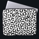 Capa Para Notebook Padrão de Impressão do Animal Leopardo Branco Negr<br><div class="desc">Este padrão de impressão animal moderno e na moda é perfeito para a moda da moda e na moda. Apresenta uma impressão de gueparda branca e negra desenhada à mão. É elegante, chique, simples e moda. ***NOTA DE DESIGN IMPORTANTE: Para qualquer solicitação de design personalizada, como solicitações de correspondência de...</div>