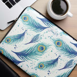 Capa Para Notebook Padrão de Penas de Peacock de Aquarela<br><div class="desc">Design de Penas de Peacock de Aquarela.</div>