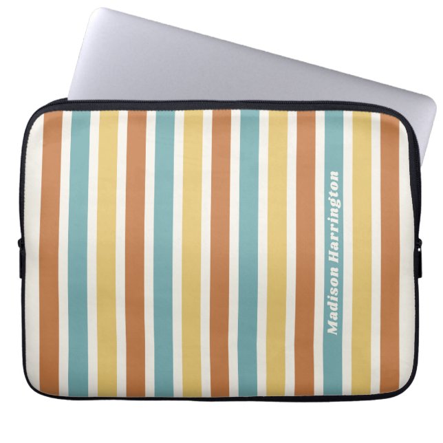 Capa Para Notebook Padrão de Stripes Retroativas de Nome Personalizad (Frente)