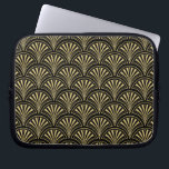 Capa Para Notebook Padrão de ventilador de deco preto e Dourado<br><div class="desc">Este maravilhoso motif de deco de arte apresenta um padrão de ventoinha dourado contra um fundo preto.</div>