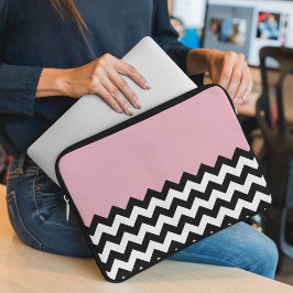 Capa Para Notebook Padrão de ziguezague preto e branco, Chevron, rosa
