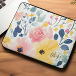 Capa Para Notebook Padrão Floral de Cor de Água Moderna<br><div class="desc">Linda ilustração do estilo de aquarela.</div>