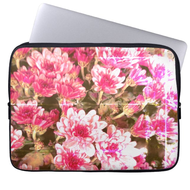 Capa Para Notebook Padrão Floral Rosa – Design Botânico Suave (Frente)