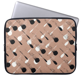Capa Para Notebook Padrão Geométrico de Stripes Marrom Sem Costura
