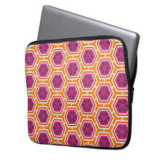 Capa Para Notebook Padrão Geométrico Moderno Rosa e Laranja Retro