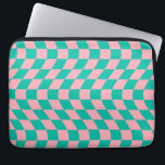 Capa Para Notebook Padrão Verde Cor-de-rosa da placa de verificação r<br><div class="desc">Legal damascos vermelhos em verde-azulado pastel e cor-de-rosa pastel. Um bom design psicodélico retrô que te leva para a terra maravilhosa. Quadro de verificação distorcido,  ondulado,  distorcido,  cheques distorcidos,  Cobrir de pré-disquete de estudante de dormitório distorcido.</div>