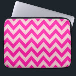 Capa Para Notebook Padrão Zigzag Chevron Rosa Quente<br><div class="desc">Padrão ZigZag Chevron - rosa e rosa quente.</div>