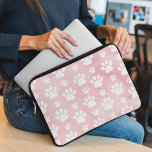 Capa Para Notebook Padrões De Patas, Pestanas Brancas, Aquarelas, Ros<br><div class="desc">Padrão bonito,  divertido e adorável com patas brancas e aquarelas cor-de-rosa. Presente moderno e moderno,  perfeito para o amante do cão em sua vida.</div>