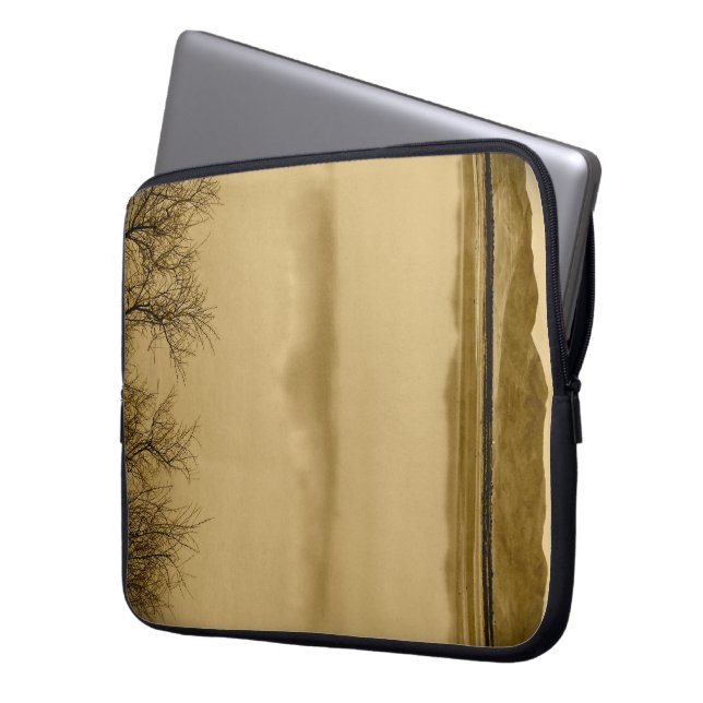 CAPA PARA NOTEBOOK PAISAGEM ARTÍSTICA COM LAGO E REFLEXOS (Frente Esquerda)