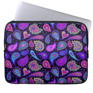 Capa Para Notebook Paisley Roxo e Multicolorido em preto bonito
