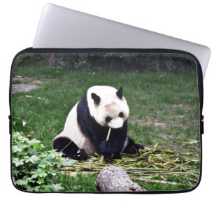 Capa Para Notebook Panda que come o bambu