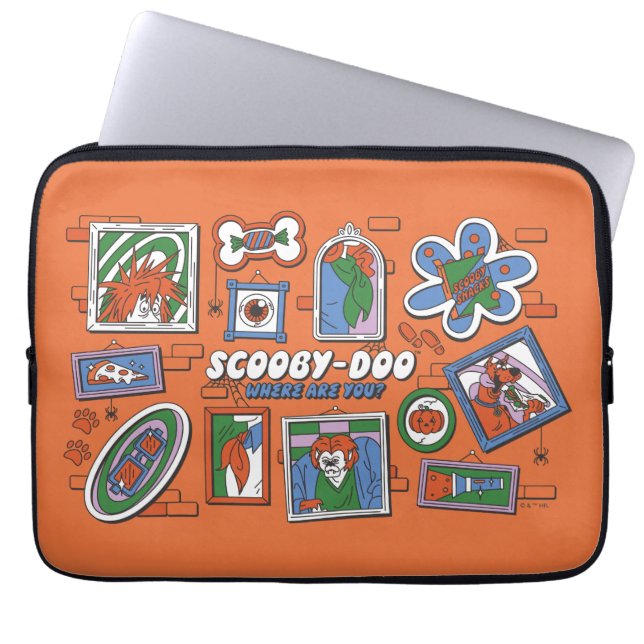 Capa Para Notebook Parede de Quadros de Halloween do Scooby-Doo (Frente)