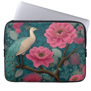 Capa Para Notebook Pavão Vibrante e Padrão Floral Rosa