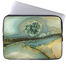 pedra dentro a semirprecioso