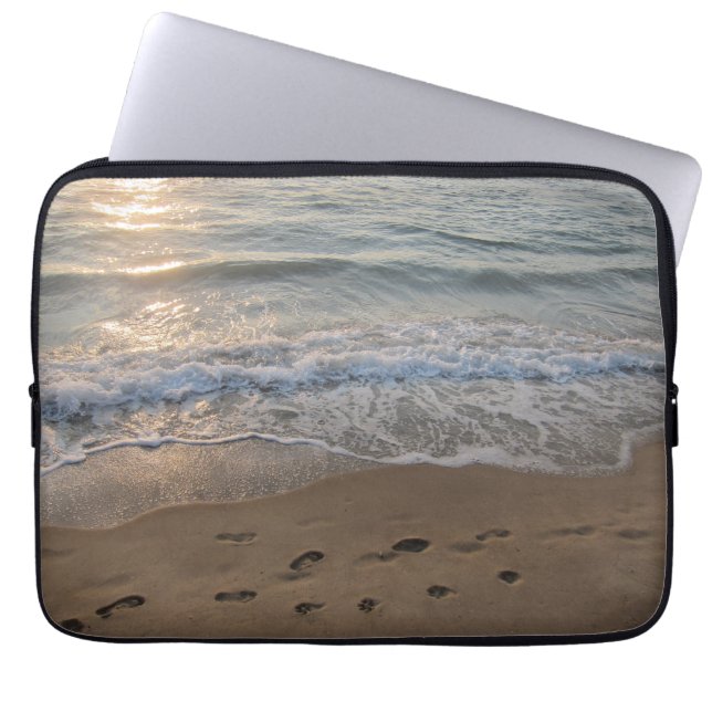 Capa Para Notebook Pegadas na Areia (Frente)