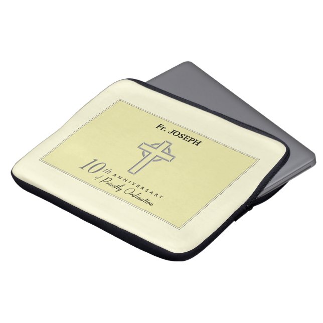 Capa Para Notebook Personalizar, 10º aniversário do Padre Emboscada (Frente Topo)