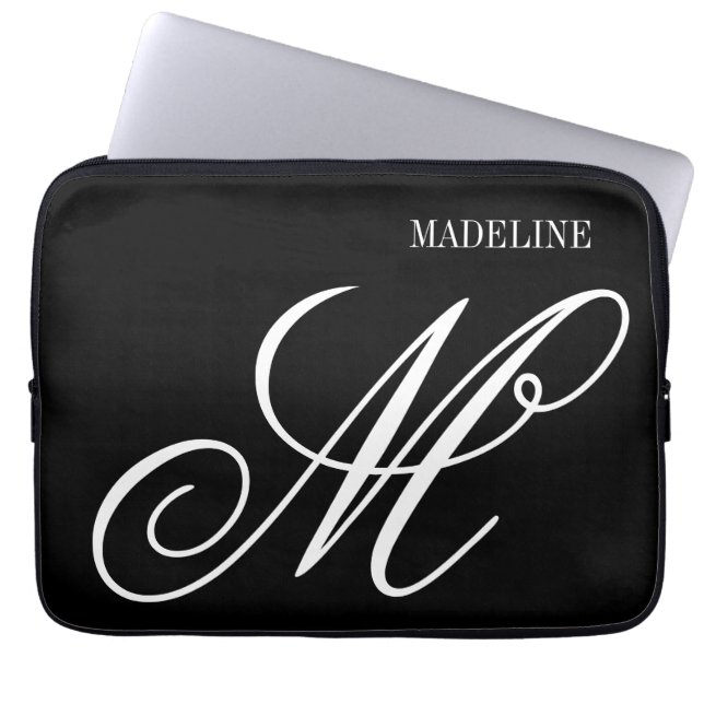 Capa Para Notebook Personalized monogram elegant black and white (Frente)