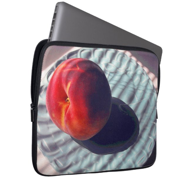 Capa Para Notebook Pêssego nas sombras e luz do sol (Frente Esquerda)