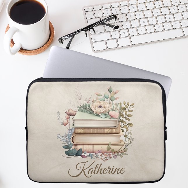 Capa Para Notebook Pilha de Livros Boho Elegante Nome Floral (Criador carregado)
