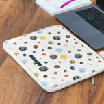 Capa Para Notebook Planetas Sistema Solar Personalizado<br><div class="desc">Um lindo padrão de sistema solar a aquarela com sua escolha de personalização. Adicione seu texto personalizado a este design usando as caixas "Editar este modelo design" no lado direito do item, ou clique no botão azul "Personalizar" para organizar o texto, alterar as fontes e cores e também adicionar informações...</div>