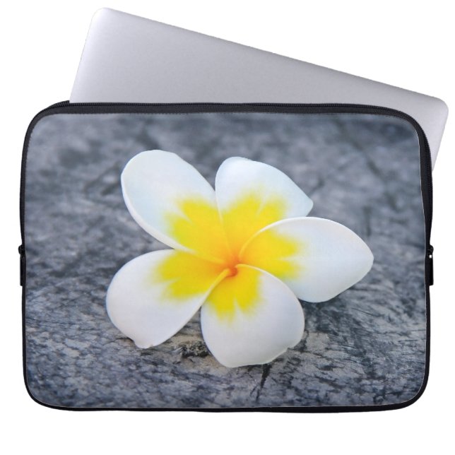 Capa Para Notebook Plumeria (Frente)