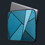 Capa Para Notebook Polígonos Teais abstrato<br><div class="desc">Inspirada por um vidro colorido, este na moda geométrico contém polígonos em vários tons de lacrimejo esboçado em preto. Um triângulo azul-esverdeado pálido cai da parte superior direita com um conjunto de quadrangulares progressivamente mais escuros e outras formas espiralando ao redor dele de luz a escuro. Duas formas escuras e...</div>