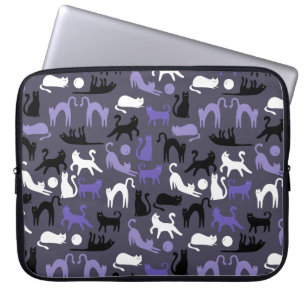 Capa Para Notebook Posse de Gato Gótico Adorável em Ioga