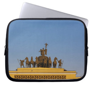 Capa Para Notebook Praça do Palácio, Arco do Triunfo, pôr do sol