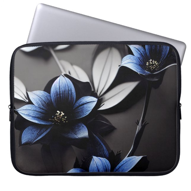 CAPA PARA NOTEBOOK PRETO COM FLORES AZUIS ESCURAS (Frente)