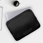 Capa Para Notebook Preto Moderno<br><div class="desc">Esta é uma bolsa de laptop moderna e minimalista em preto e cinza. Será conveniente para qualquer pessoa,  inclusive para profissionais de negócios,  procurando um design clássico,  na moda e elegante. Personalize isso com seus próprios detalhes. Entre em contato com o designer para conhecer as variações deste design específico.</div>