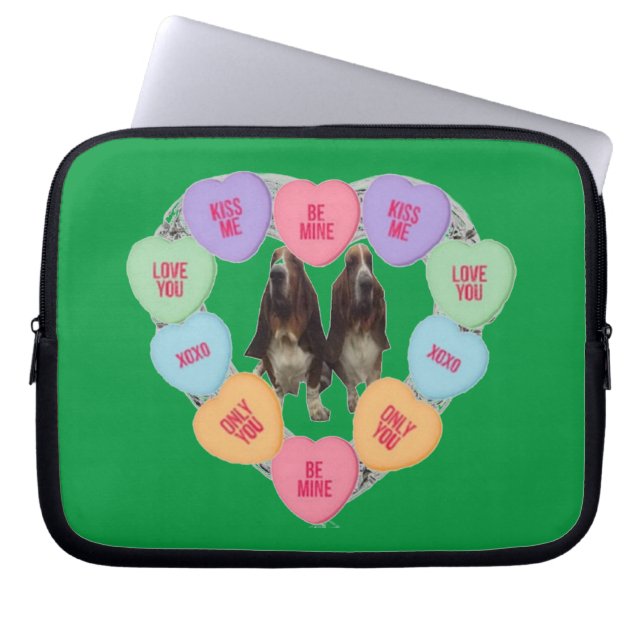 Capa Para Notebook Protetor de Laptop Candy Love Hearts com Bassets (Frente)