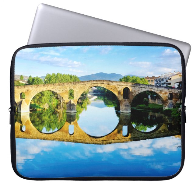 Capa Para Notebook Puente La Reina (Frente)