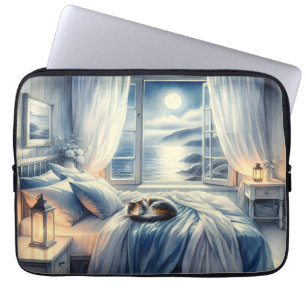 Capa Para Notebook Quarto Costeiro ao Luar com Gato Adormecido