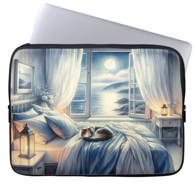Capa Para Notebook Quarto Costeiro ao Luar com Gato Adormecido (Frente)