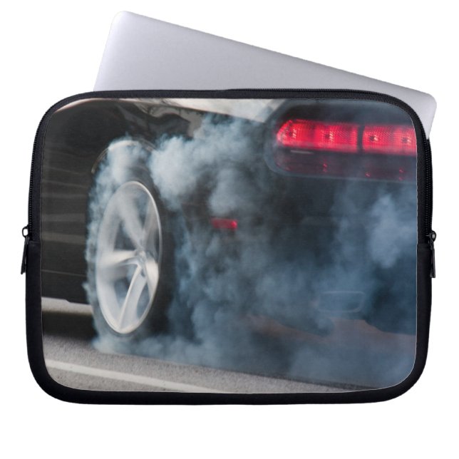 Capa Para Notebook Queimada de carro preto (Frente)