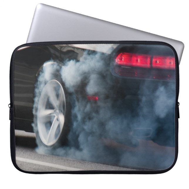 Capa Para Notebook Queimada de carro preto (Frente)