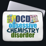 Capa Para Notebook Química engraçada<br><div class="desc">Presente engraçado do professor da química que lê a desordem obsessiva da química de OCD ao lado do cheio das taças da ciência dos produtos químicos para uma experiência. Um major legal da química atual para um cientista.</div>