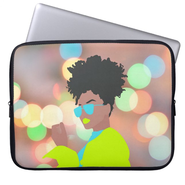 Capa Para Notebook Rainha Dançante. (Frente)