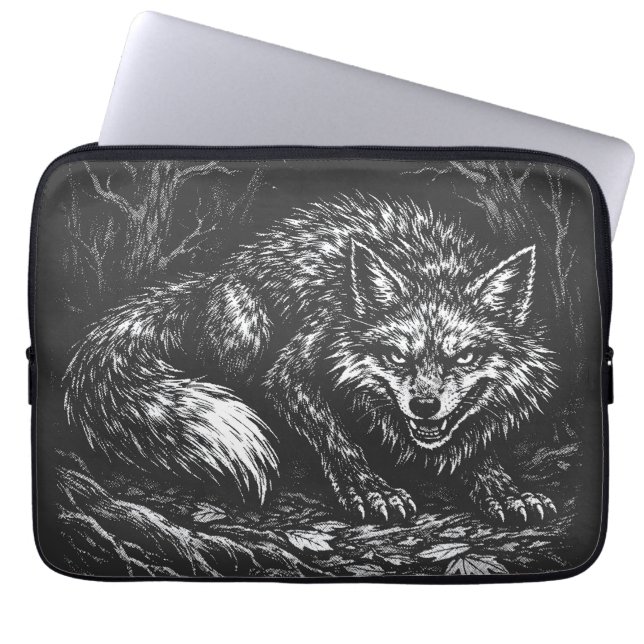 Capa Para Notebook Raposa Astuta da Floresta — por BurnsInHell (Frente)