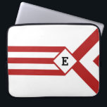 Capa Para Notebook Red Stripes e Chevrons com Monograma em Branco<br><div class="desc">O padrão geométrico do na moda apresenta faixas vermelhas em negrito sobre um fundo branco. Três chevrons vermelhos e brancos alternados terminam num diamante branco esboçado de vermelho. Parece uma medalha estilizada pendurada numa fita. O diamante contém um monograma personalizável. Três listras vermelhas estendem-se do lado oposto do diamante até...</div>