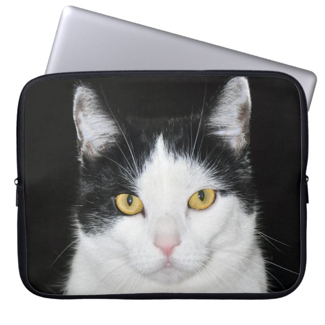 Capa Para Notebook Retrato de Gato Preto e Branco (Frente)