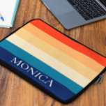 Capa Para Notebook Retro 70s Stripes Modelo moderno Monograma<br><div class="desc">Este design pode ser personalizado na área fornecida pela alteração da foto e/ou do texto. Ou pode ser personalizado clicando em Personalizar este Modelo e, em seguida, escolhendo o clique para personalizar mais a opção e excluir ou alterar a cor do plano de fundo, adicionar texto, alterar a cor ou...</div>